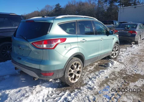 2013 Ford Escape Titanium z USA, uszkodzony, nr VIN 1FMCU9J91DUB27529